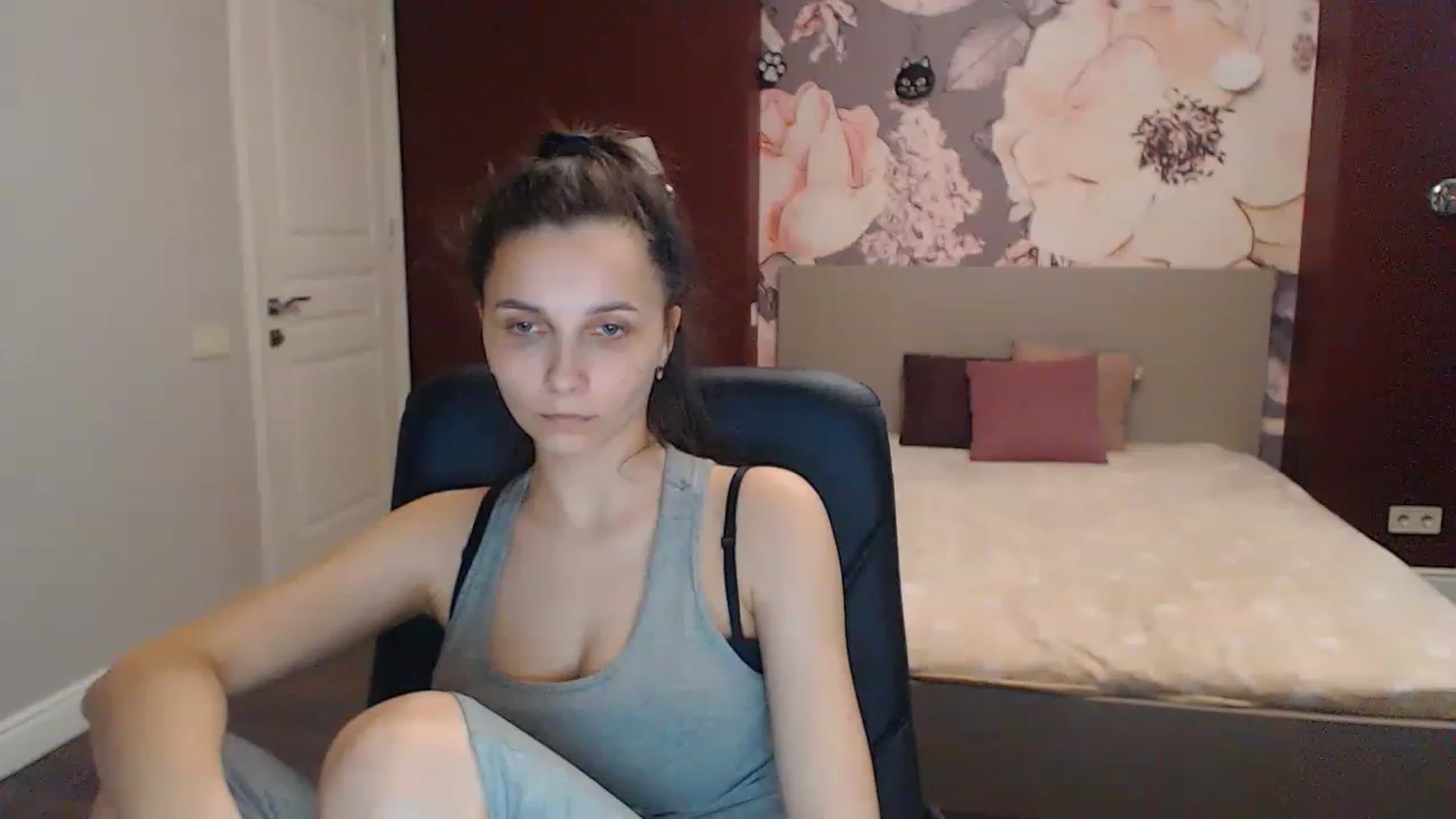 Gallery image thumbnail from Karina_Mils's myfreecams stream on, 04/22/2023, 14:53 image 19 of 20
