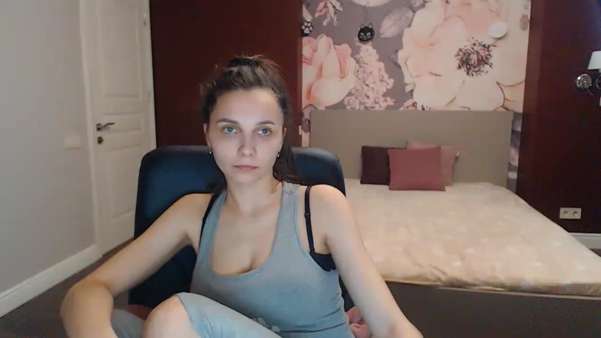 Gallery image thumbnail from Karina_Mils's myfreecams stream on, 04/22/2023, 14:53 image 1 of 20