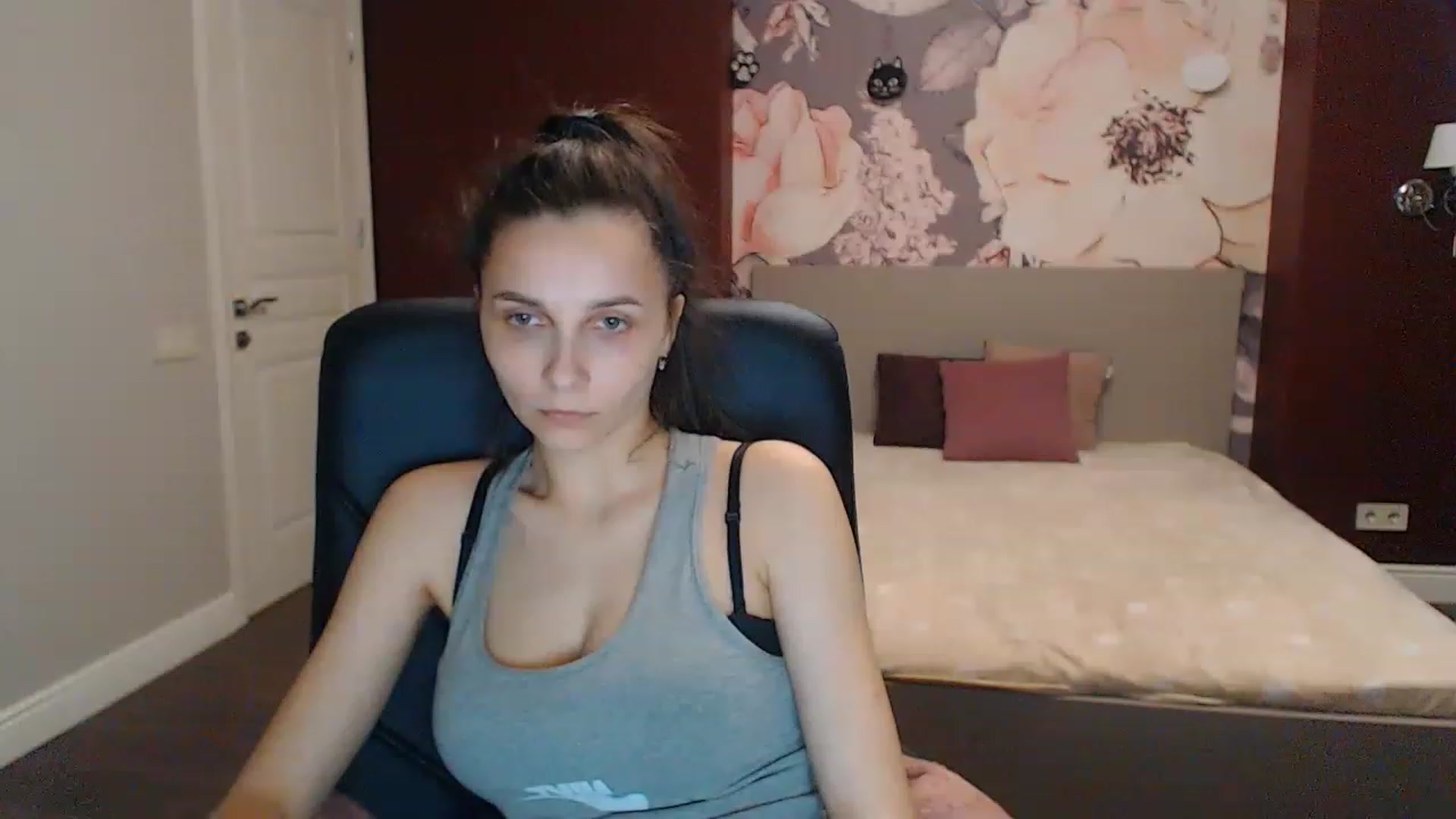 Gallery image thumbnail from Karina_Mils's myfreecams stream on, 04/22/2023, 14:53 image 9 of 20