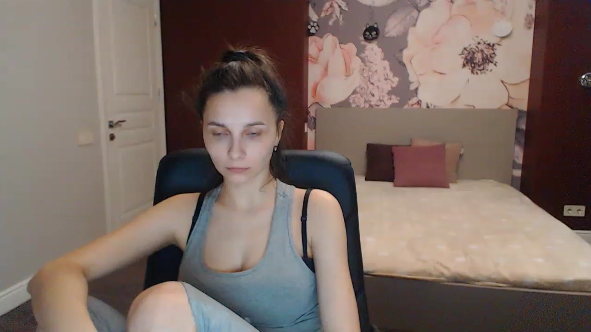 Gallery image thumbnail from Karina_Mils's myfreecams stream on, 04/22/2023, 14:53 image 16 of 20