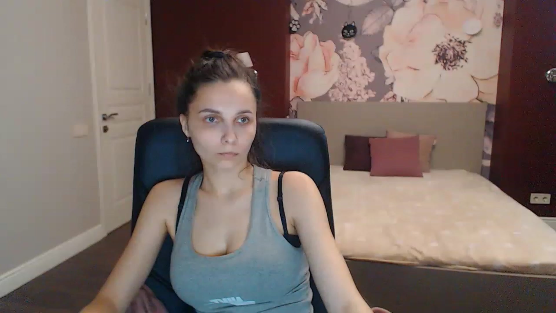 Gallery image thumbnail from Karina_Mils's myfreecams stream on, 04/22/2023, 14:53 image 20 of 20