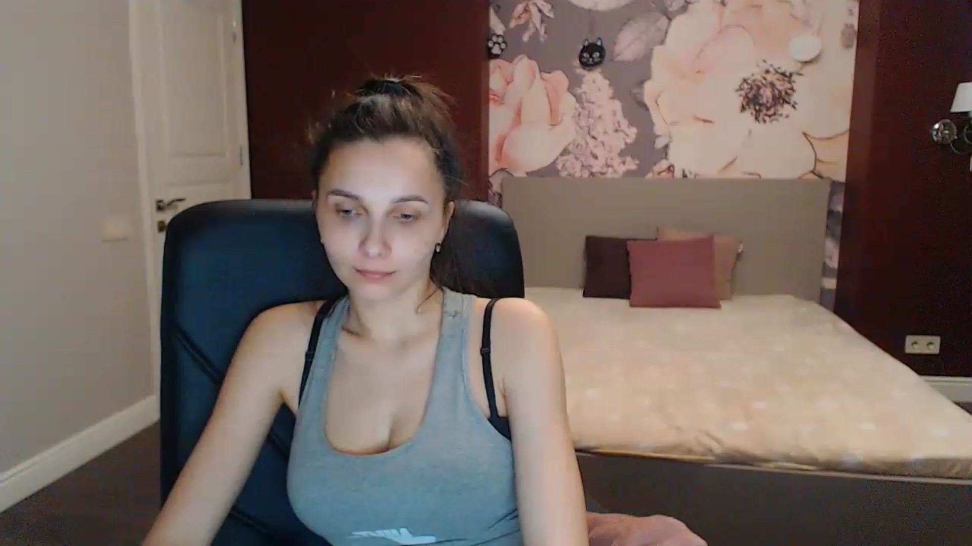 Gallery image thumbnail from Karina_Mils's myfreecams stream on, 04/22/2023, 14:53 image 12 of 20