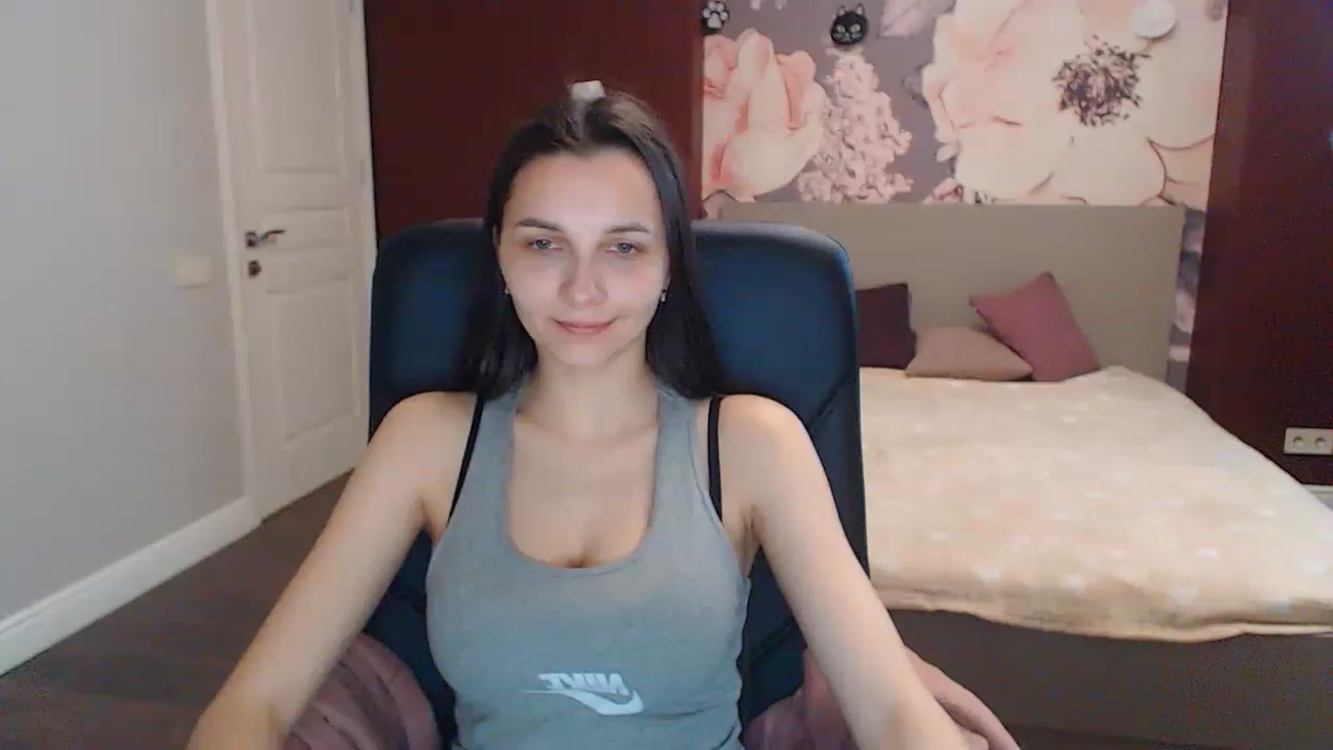 Gallery image thumbnail from Karina_Mils's myfreecams stream on, 04/26/2023, 11:03 image 15 of 20