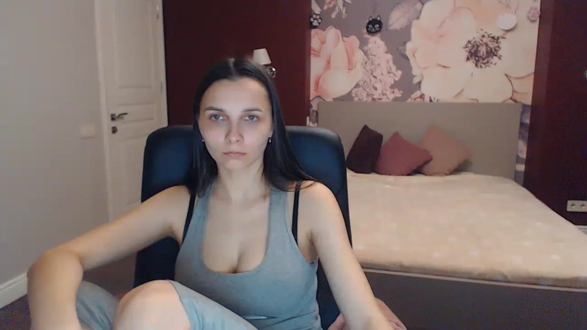 Gallery image thumbnail from Karina_Mils's myfreecams stream on, 04/27/2023, 06:57 image 8 of 20