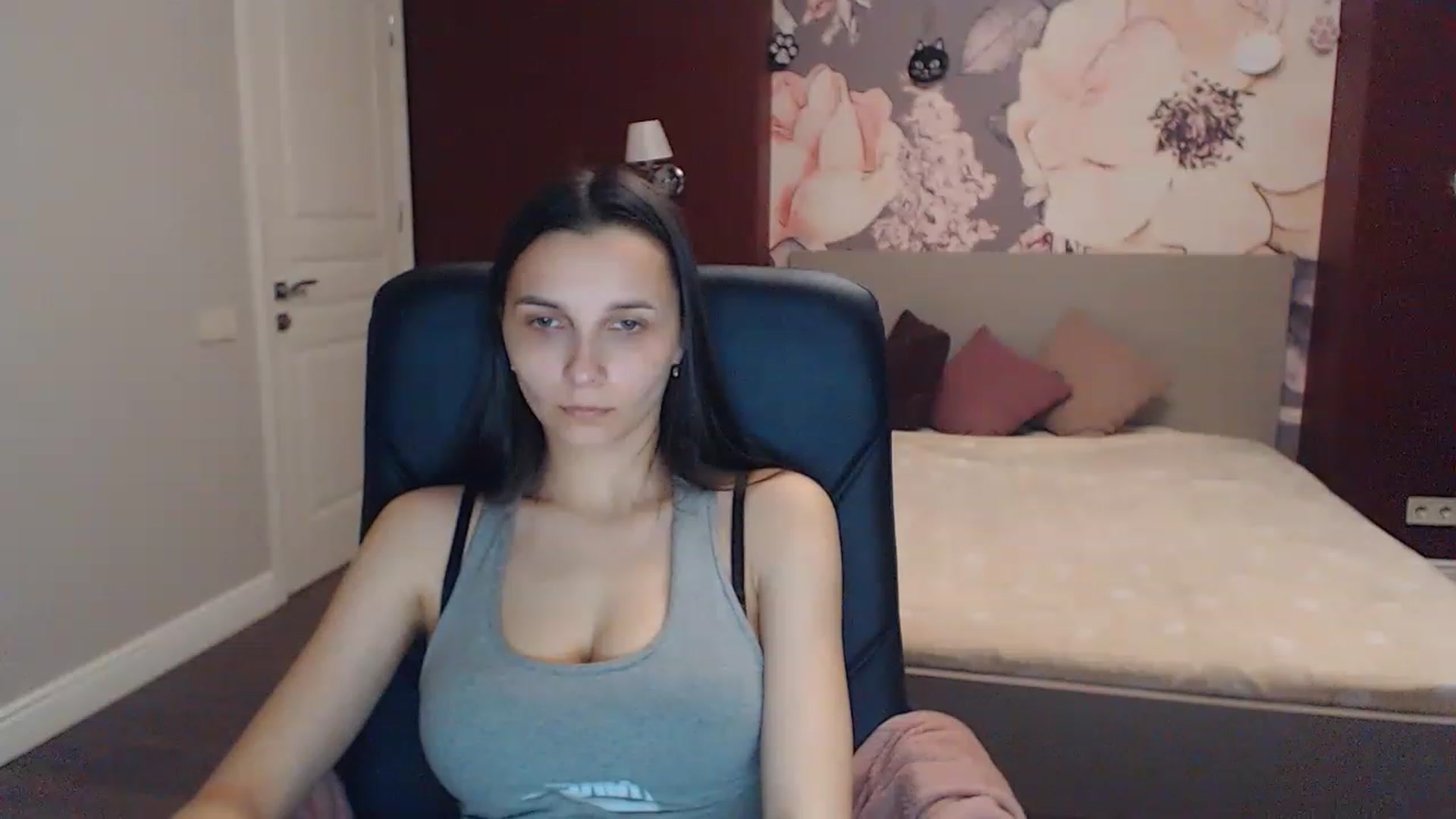 Gallery image thumbnail from Karina_Mils's myfreecams stream on, 04/27/2023, 06:57 image 15 of 20