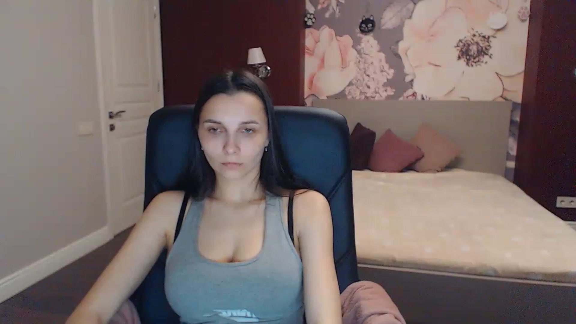Gallery image thumbnail from Karina_Mils's myfreecams stream on, 04/27/2023, 06:57 image 16 of 20