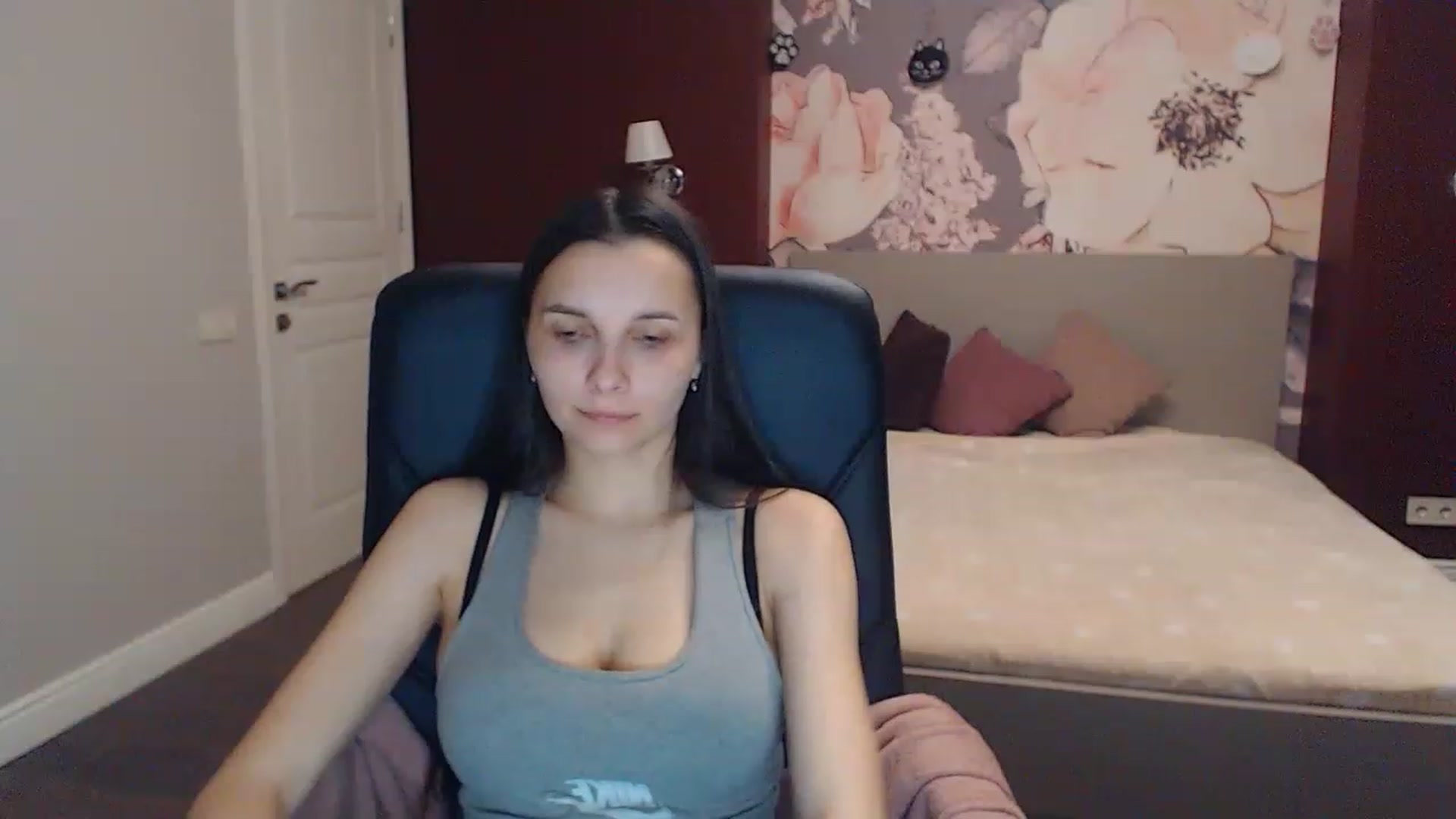 Gallery image thumbnail from Karina_Mils's myfreecams stream on, 04/27/2023, 06:57 image 4 of 20
