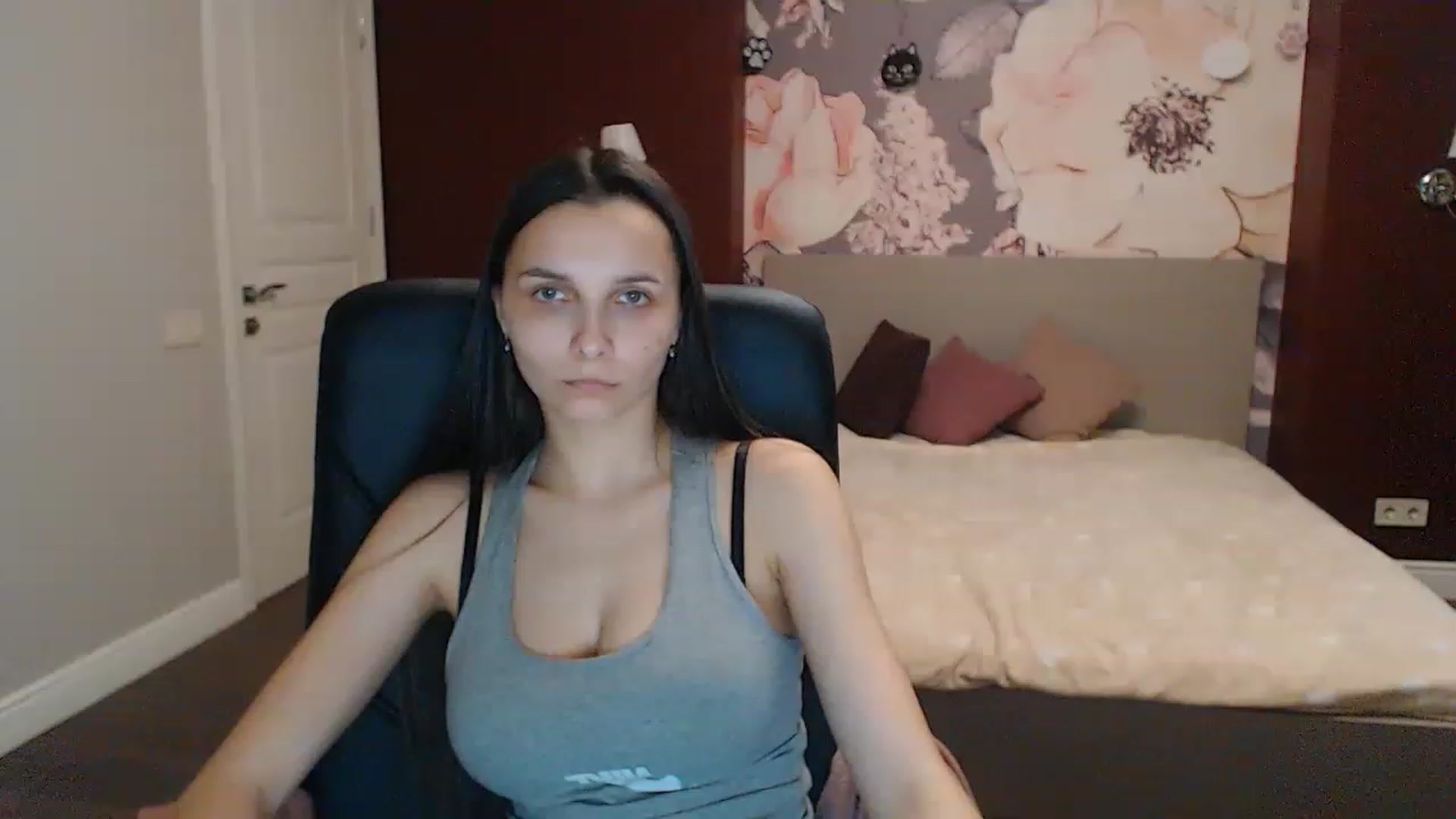 Gallery image thumbnail from Karina_Mils's myfreecams stream on, 04/27/2023, 09:49 image 16 of 20