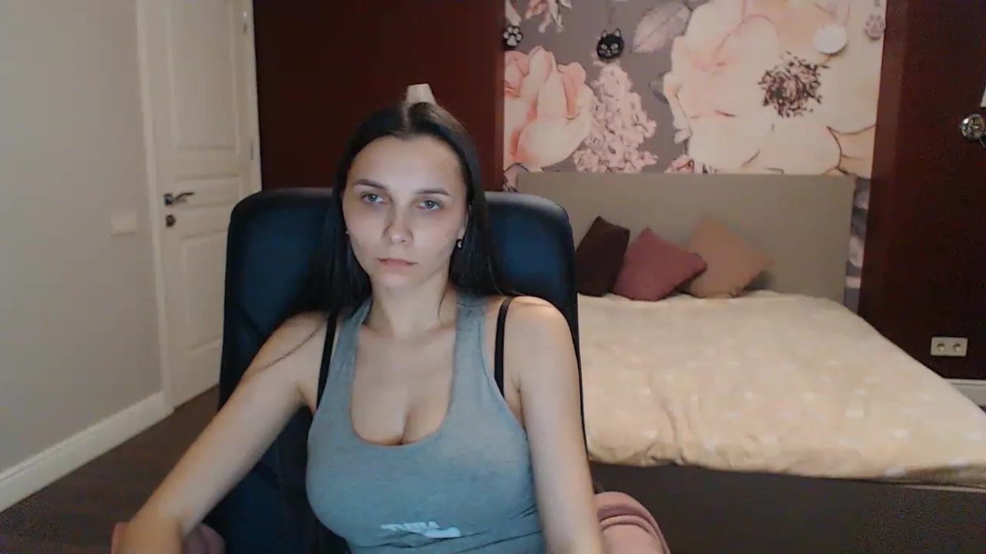 Gallery image thumbnail from Karina_Mils's myfreecams stream on, 04/27/2023, 09:49 image 19 of 20