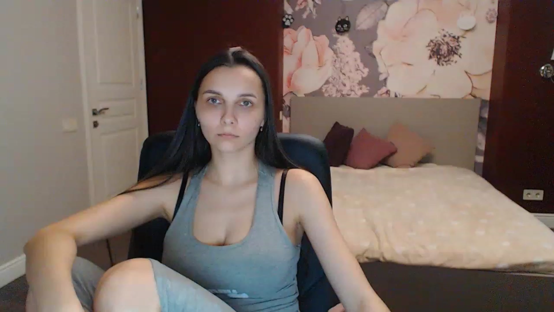 Gallery image thumbnail from Karina_Mils's myfreecams stream on, 04/27/2023, 09:49 image 3 of 20