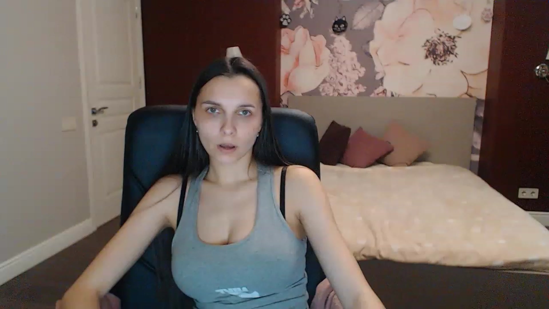 Gallery image thumbnail from Karina_Mils's myfreecams stream on, 04/27/2023, 09:49 image 18 of 20