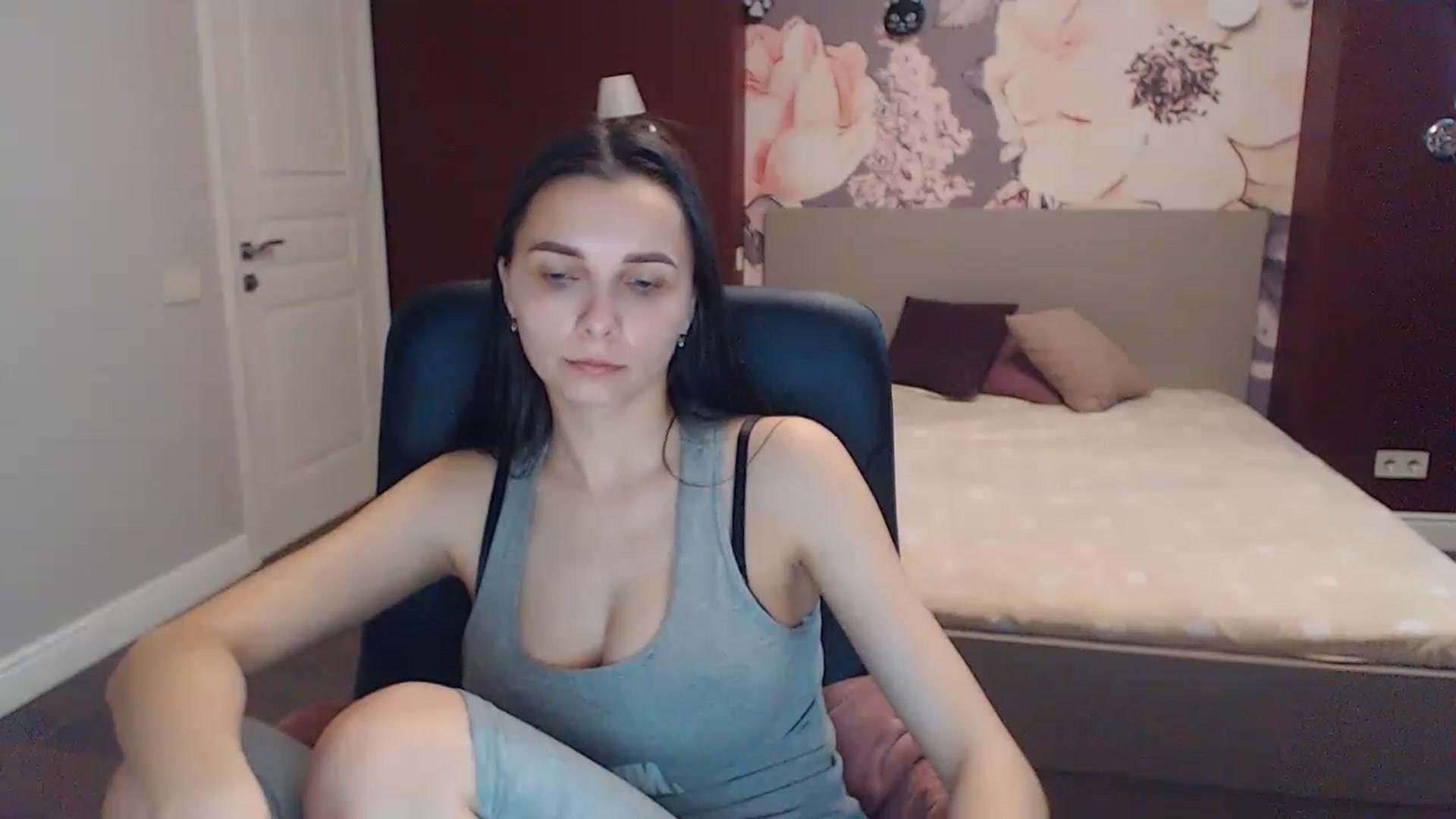 Gallery image thumbnail from Karina_Mils's myfreecams stream on, 04/28/2023, 10:36 image 20 of 20