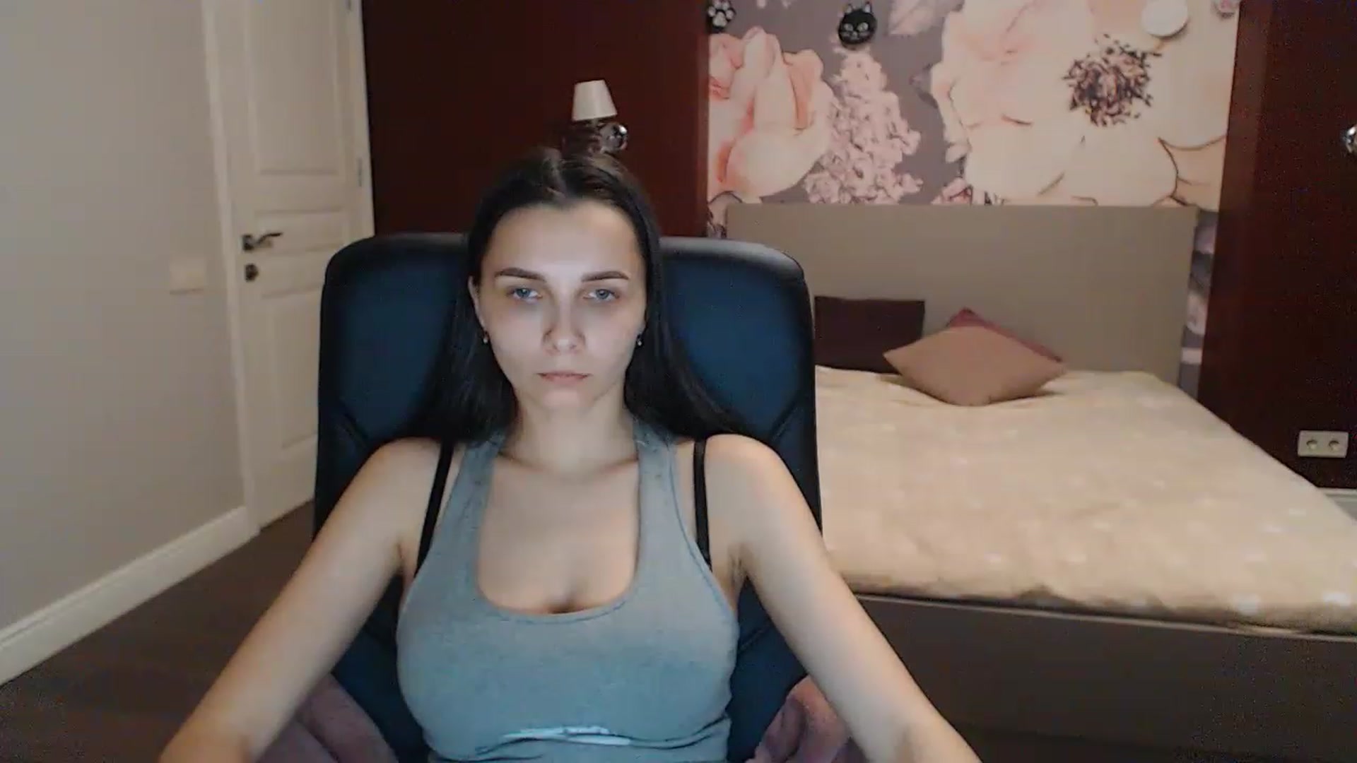 Gallery image thumbnail from Karina_Mils's myfreecams stream on, 04/28/2023, 15:29 image 16 of 20