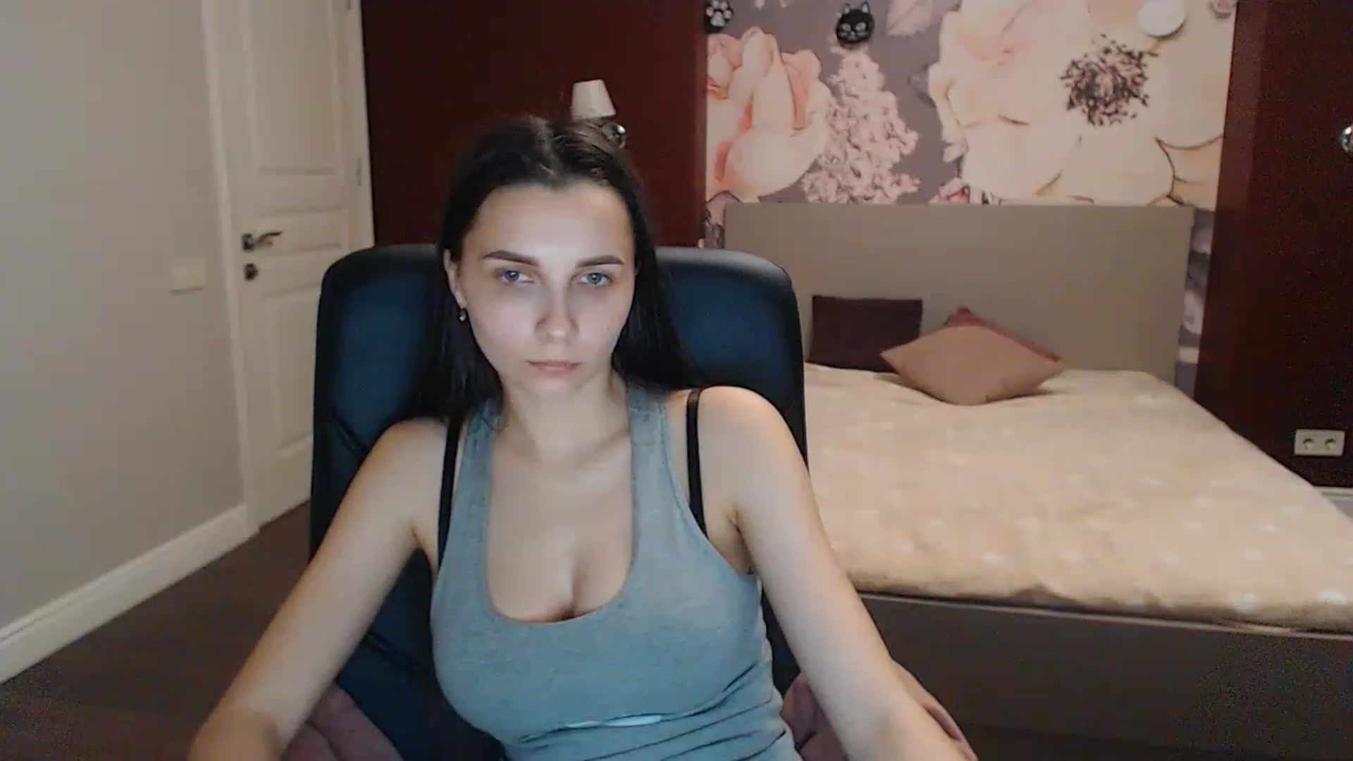 Gallery image thumbnail from Karina_Mils's myfreecams stream on, 04/28/2023, 15:29 image 10 of 20
