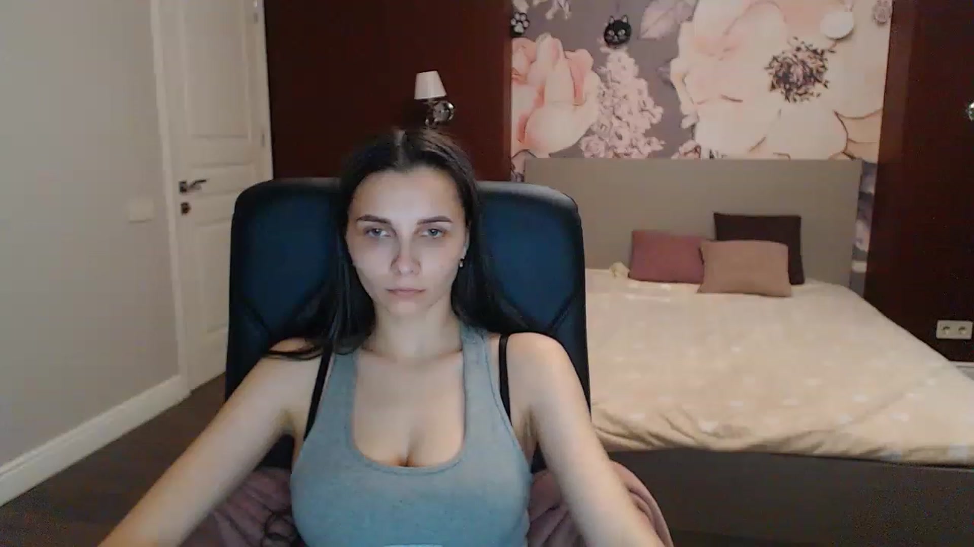 Gallery image thumbnail from Karina_Mils's myfreecams stream on, 04/29/2023, 16:17 image 12 of 20