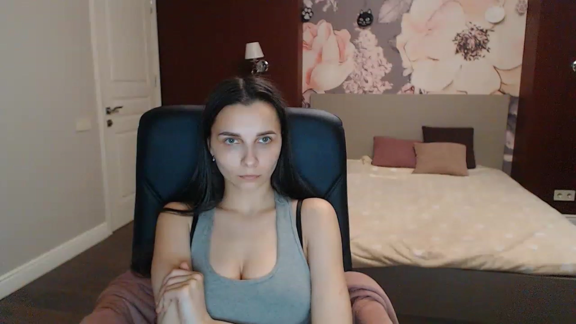 Gallery image thumbnail from Karina_Mils's myfreecams stream on, 04/29/2023, 16:17 image 11 of 20
