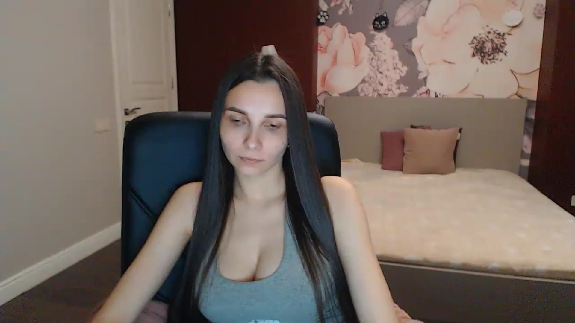 Gallery image thumbnail from Karina_Mils's myfreecams stream on, 04/30/2023, 14:05 image 15 of 20
