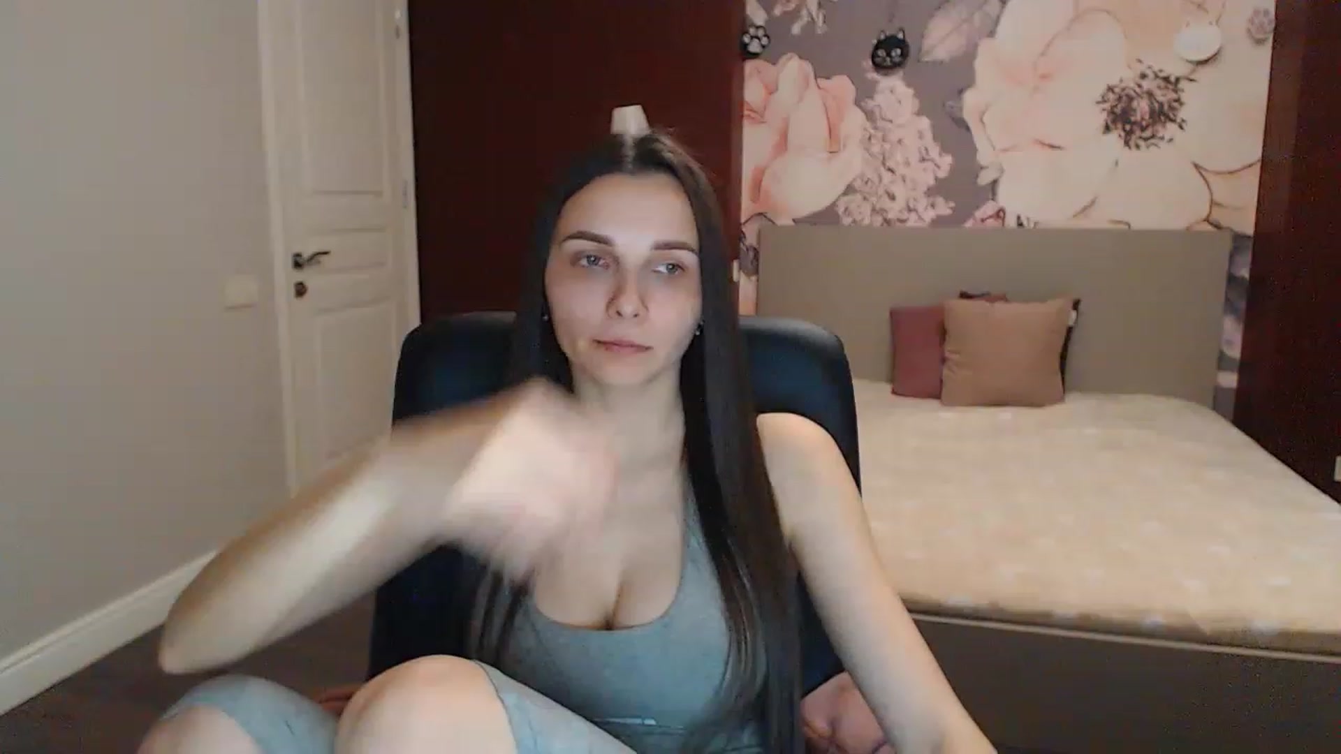 Gallery image thumbnail from Karina_Mils's myfreecams stream on, 04/30/2023, 14:05 image 19 of 20