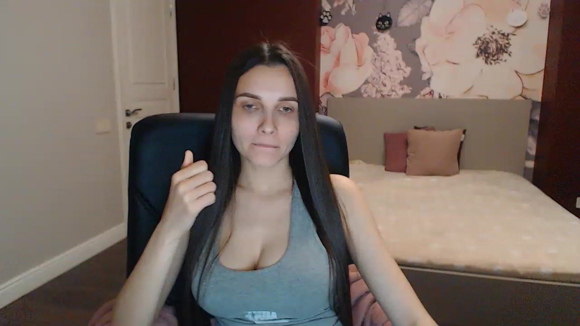 Gallery image thumbnail from Karina_Mils's myfreecams stream on, 04/30/2023, 14:05 image 8 of 20