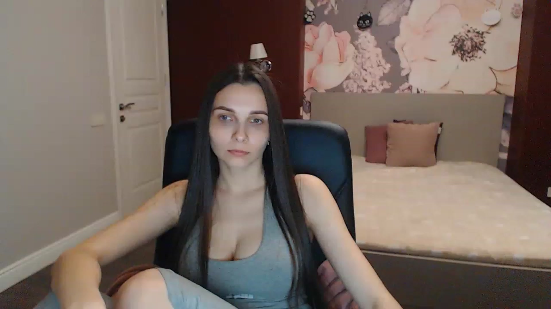 Gallery image thumbnail from Karina_Mils's myfreecams stream on, 04/30/2023, 14:05 image 6 of 20
