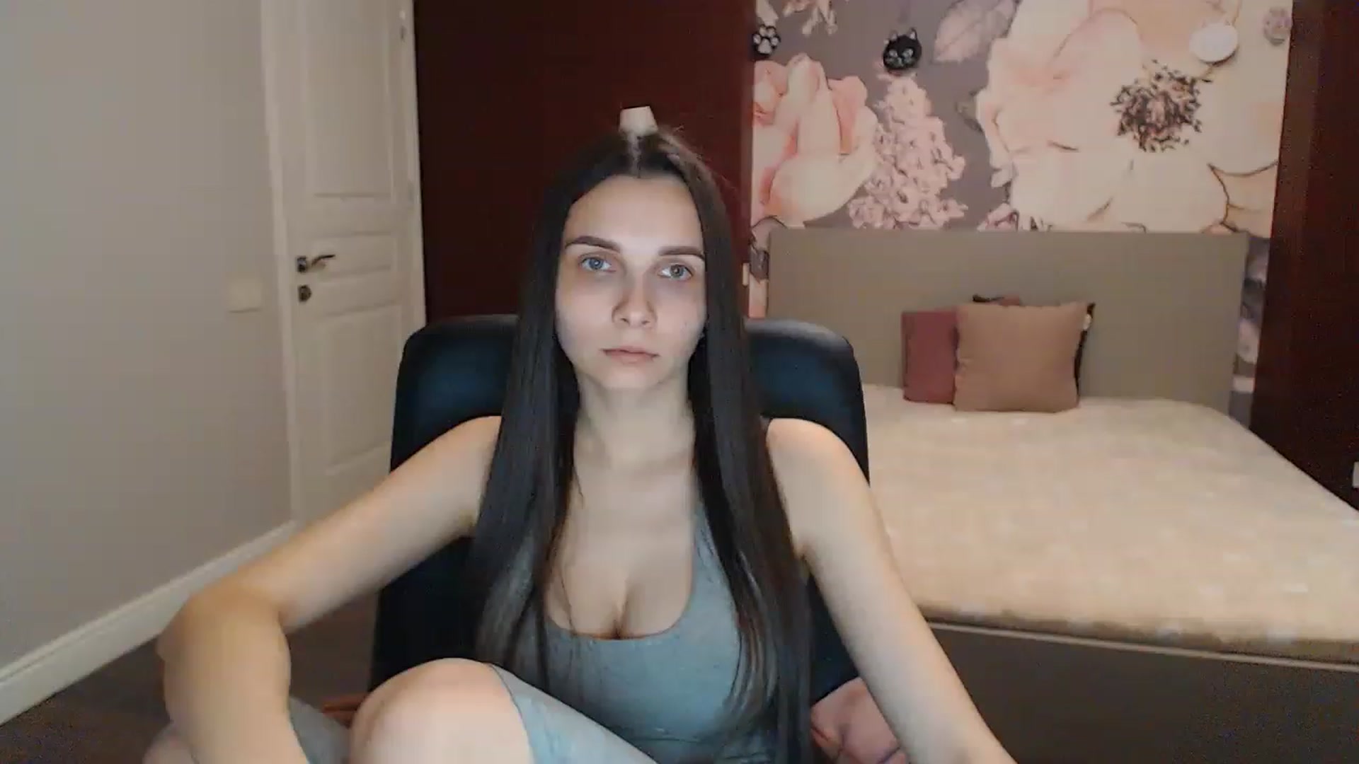 Gallery image thumbnail from Karina_Mils's myfreecams stream on, 04/30/2023, 14:05 image 18 of 20
