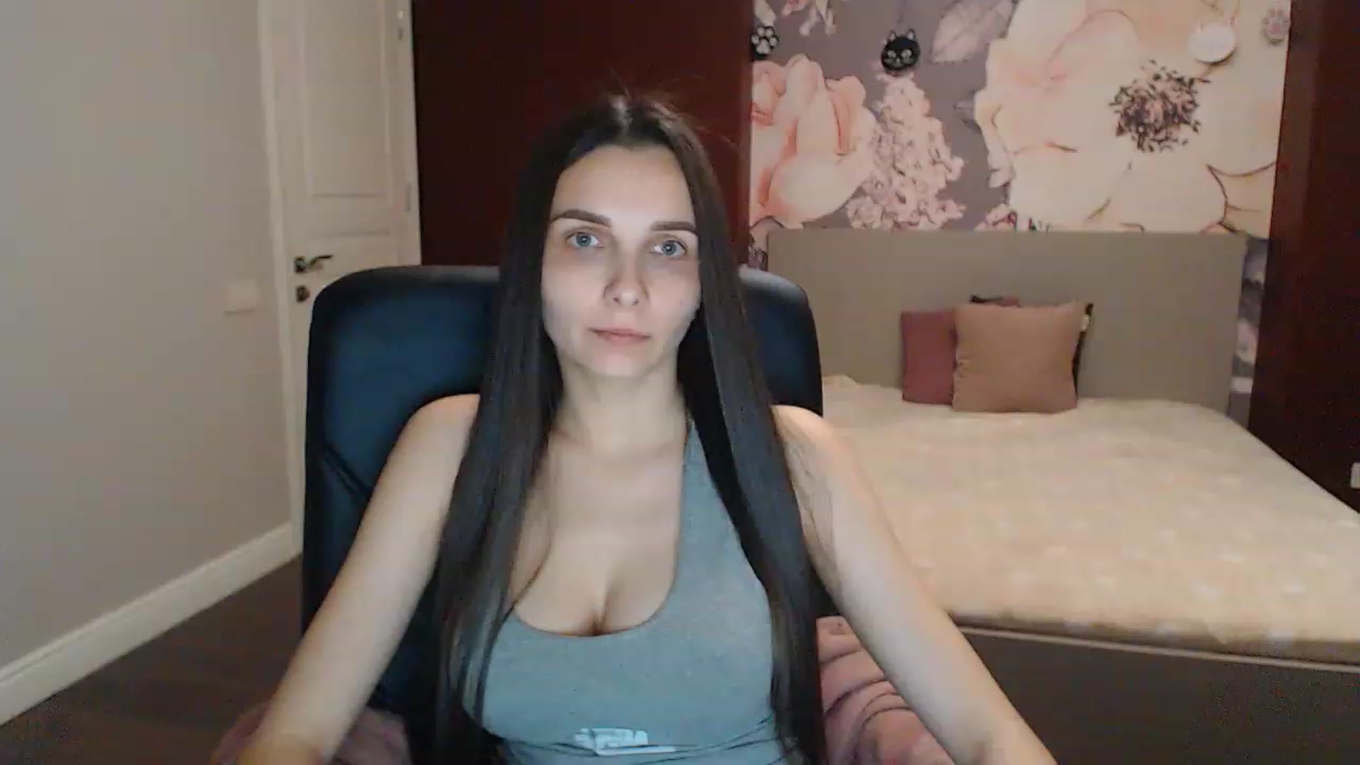 Gallery image thumbnail from Karina_Mils's myfreecams stream on, 04/30/2023, 14:05 image 7 of 20