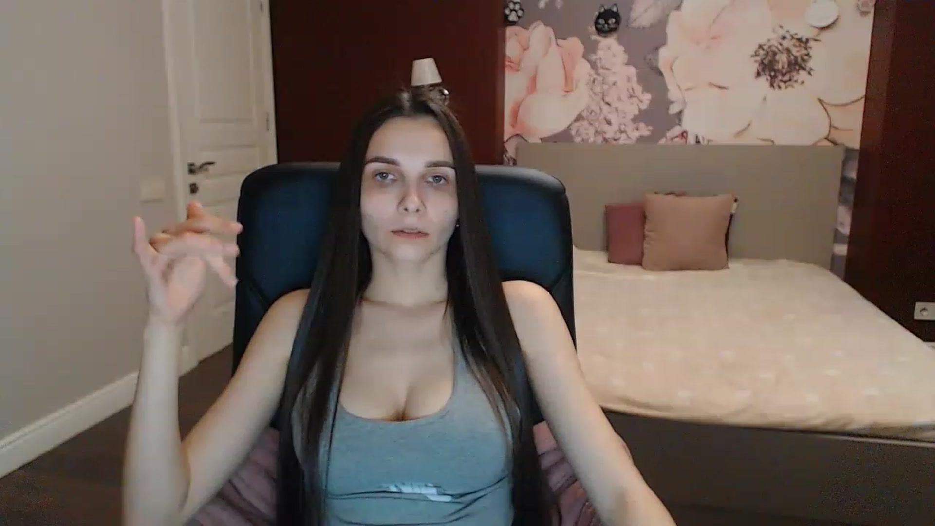 Gallery image thumbnail from Karina_Mils's myfreecams stream on, 04/30/2023, 15:48 image 15 of 20