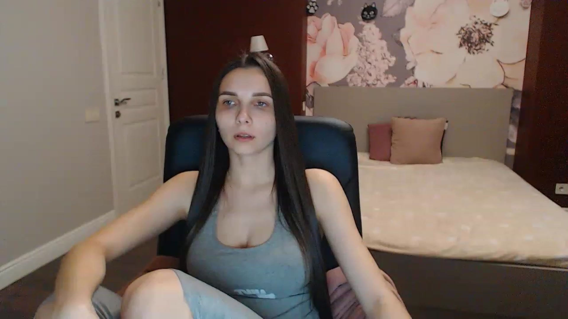 Gallery image thumbnail from Karina_Mils's myfreecams stream on, 04/30/2023, 15:48 image 6 of 20
