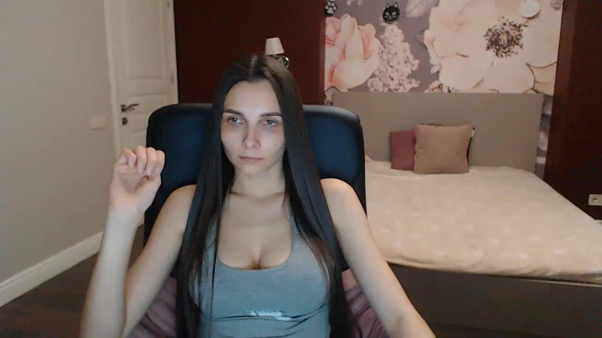 Gallery image thumbnail from Karina_Mils's myfreecams stream on, 04/30/2023, 15:48 image 16 of 20