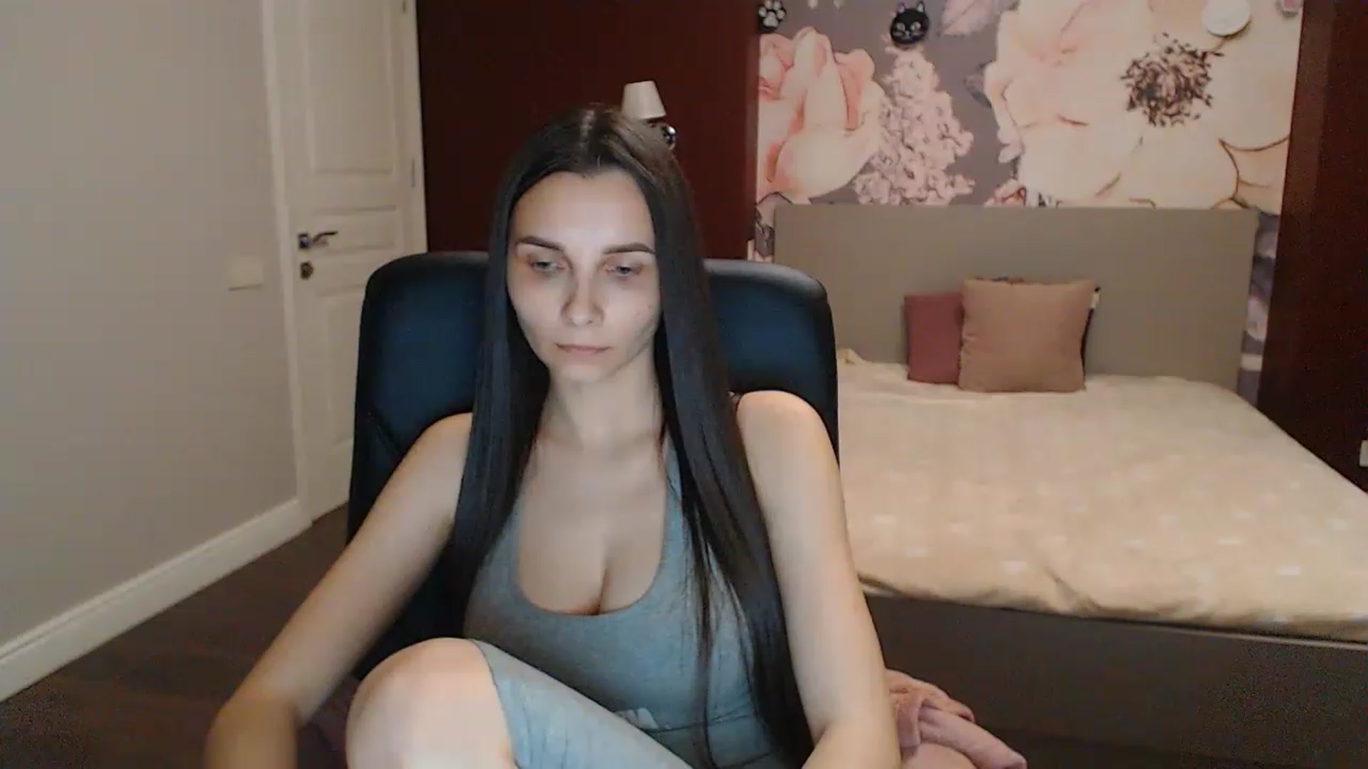 Gallery image thumbnail from Karina_Mils's myfreecams stream on, 04/30/2023, 17:12 image 12 of 20
