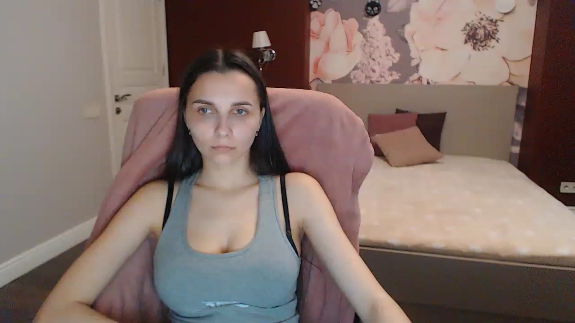 Gallery image thumbnail from Karina_Mils's myfreecams stream on, 05/04/2023, 07:02 image 20 of 20