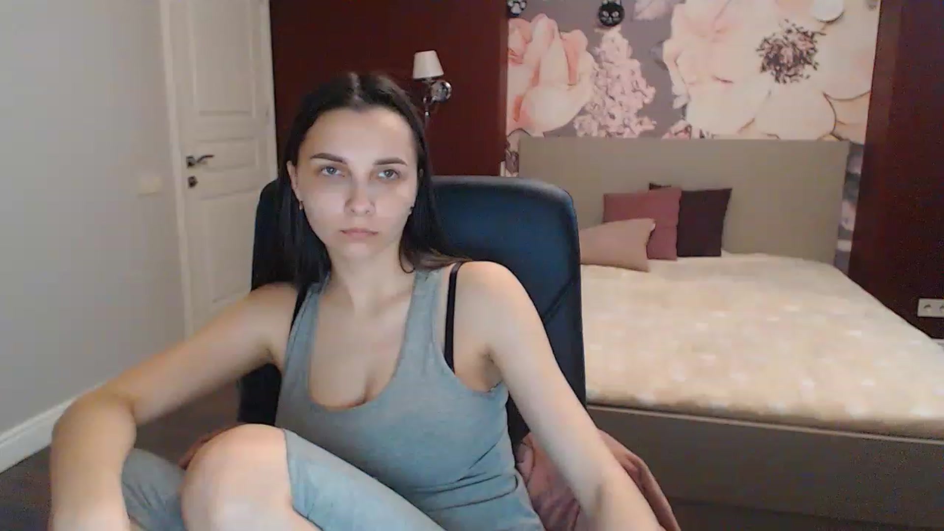 Gallery image thumbnail from Karina_Mils's myfreecams stream on, 05/04/2023, 11:01 image 20 of 20