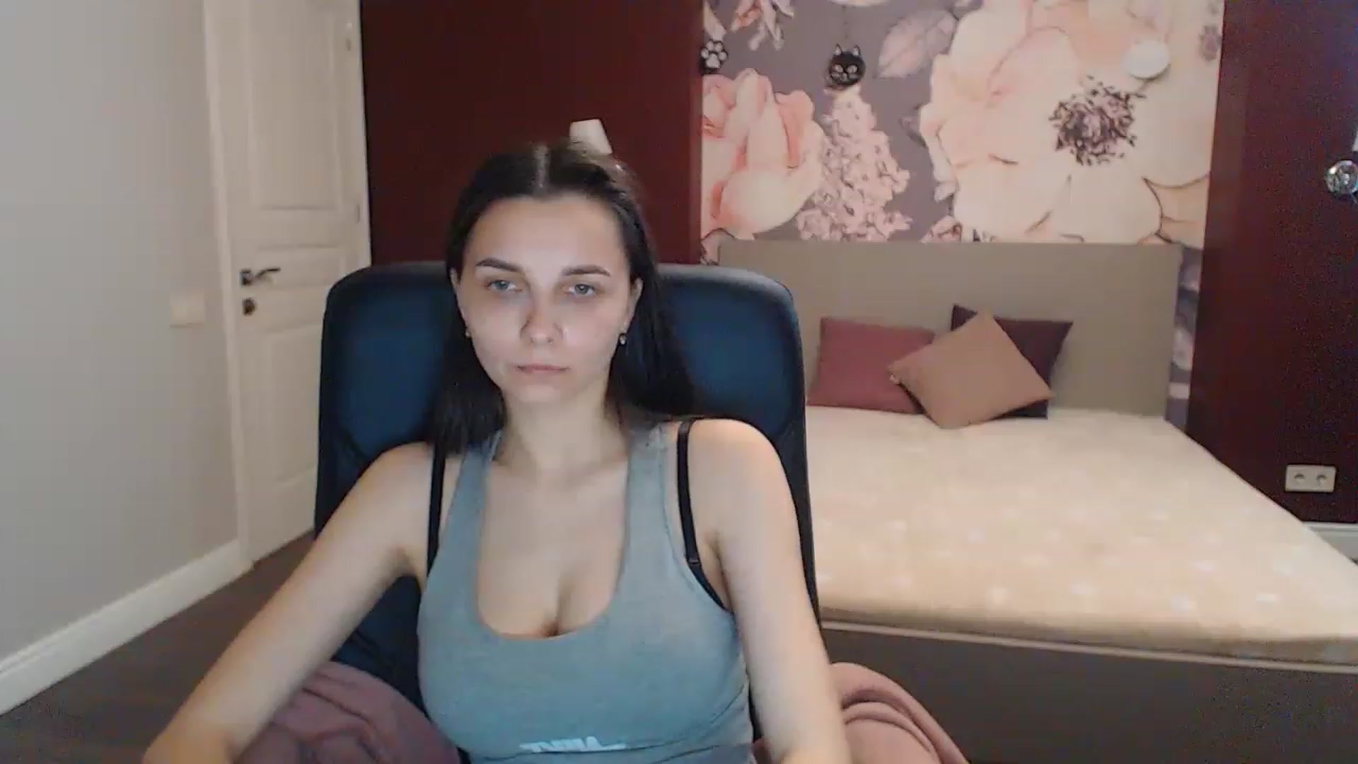 Gallery image thumbnail from Karina_Mils's myfreecams stream on, 05/05/2023, 14:49 image 20 of 20