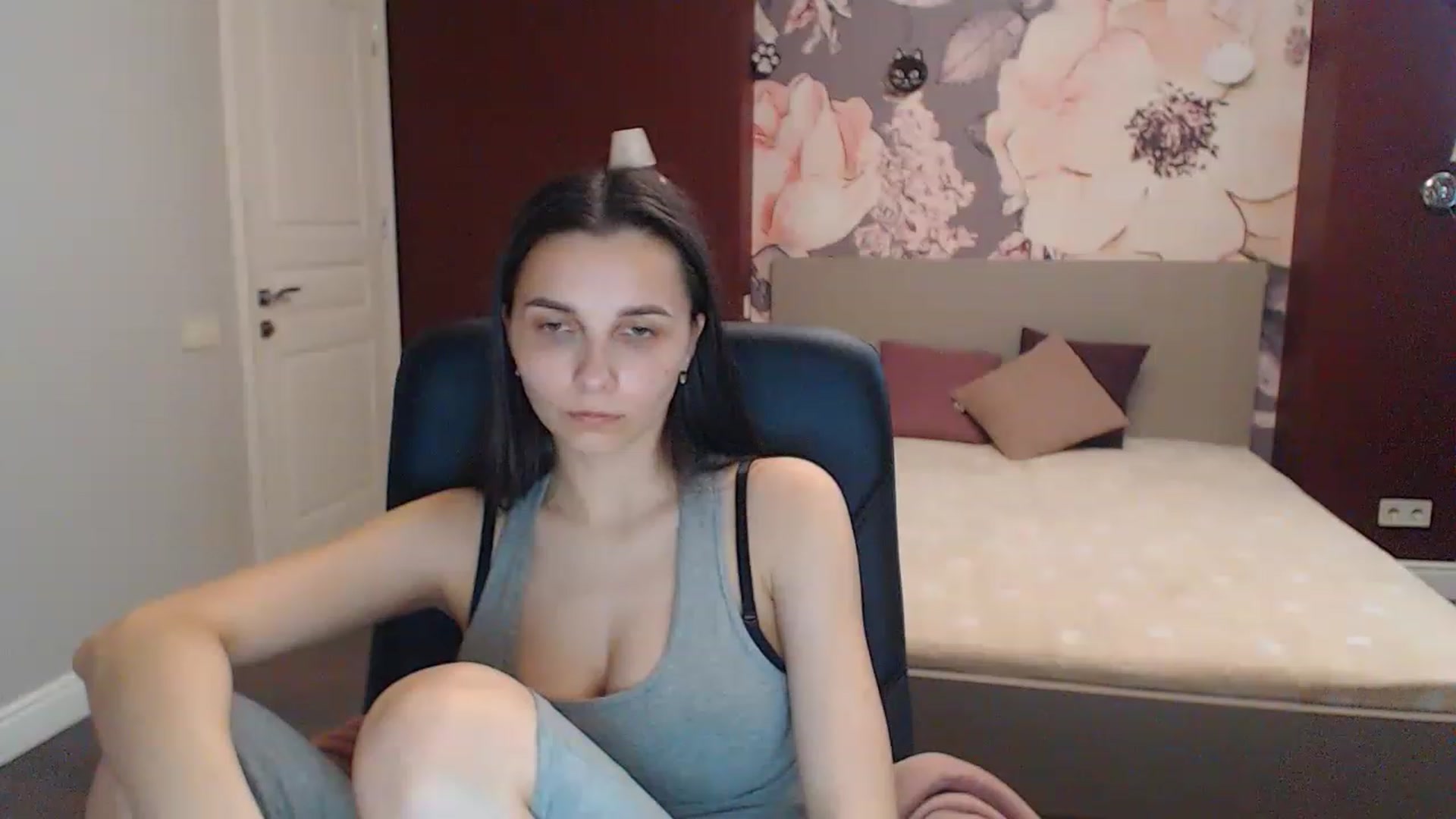 Gallery image thumbnail from Karina_Mils's myfreecams stream on, 05/05/2023, 14:49 image 13 of 20