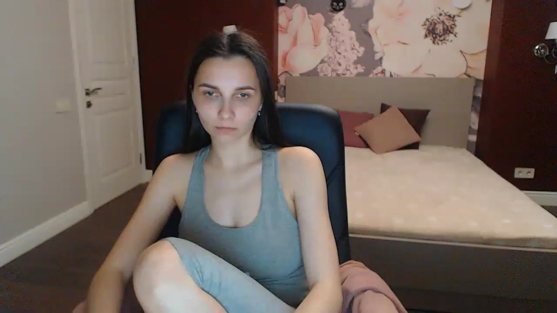 Gallery image thumbnail from Karina_Mils's myfreecams stream on, 05/05/2023, 16:59 image 9 of 20