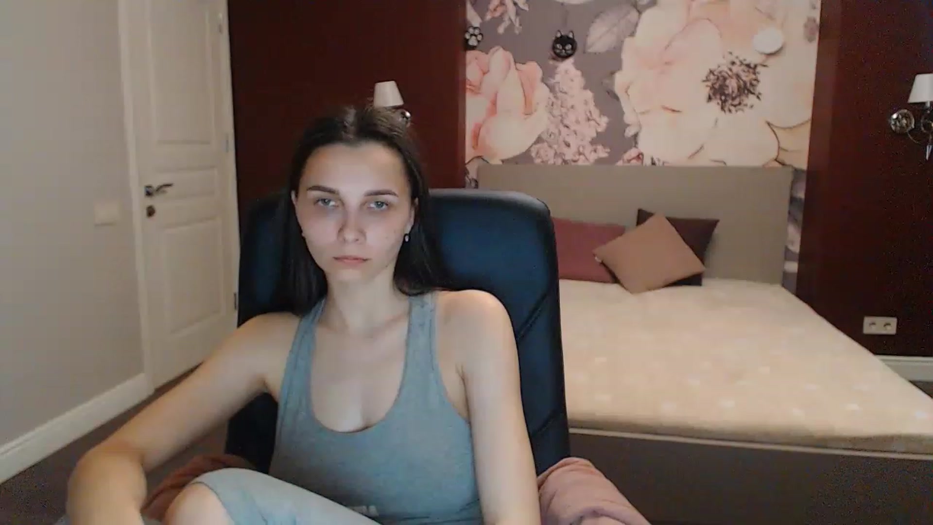 Gallery image thumbnail from Karina_Mils's myfreecams stream on, 05/05/2023, 16:59 image 12 of 20
