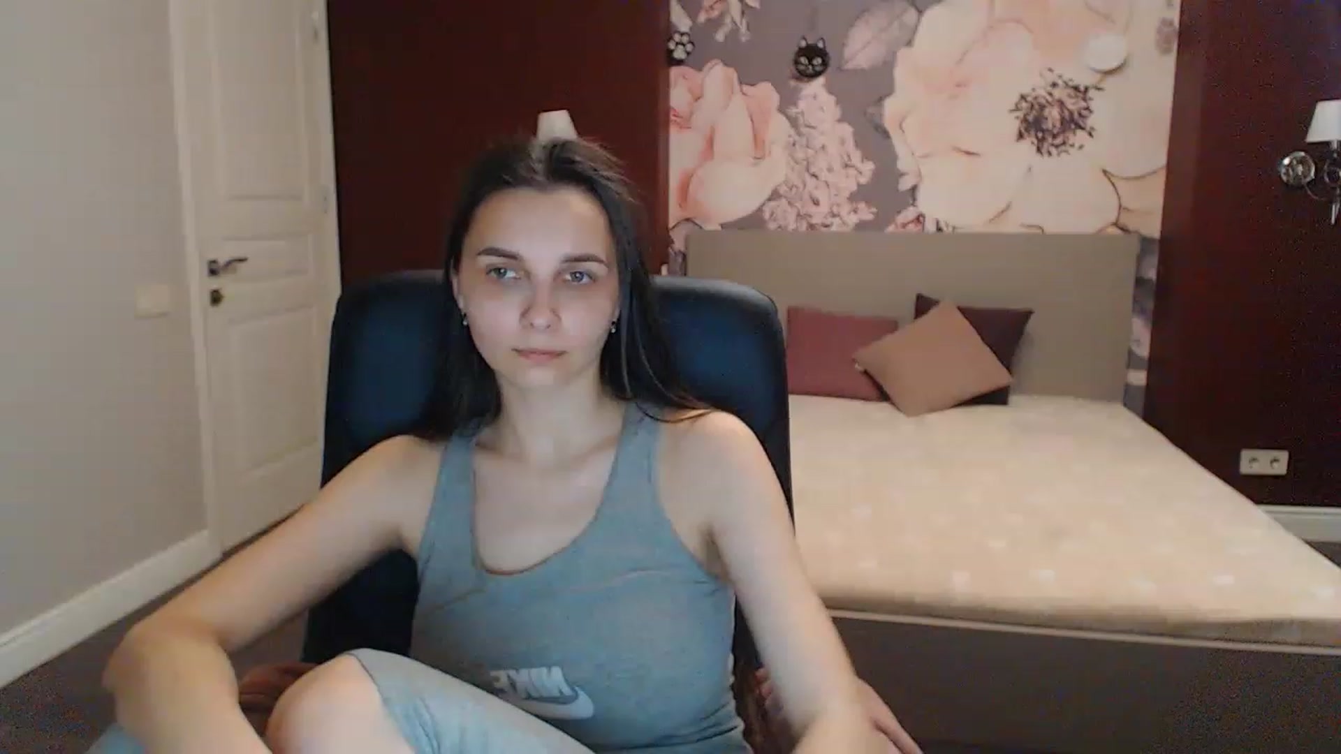 Gallery image thumbnail from Karina_Mils's myfreecams stream on, 05/05/2023, 16:59 image 7 of 20