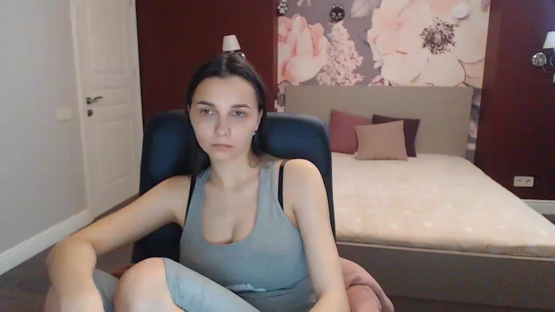 Gallery image thumbnail from Karina_Mils's myfreecams stream on, 05/06/2023, 14:52 image 2 of 20