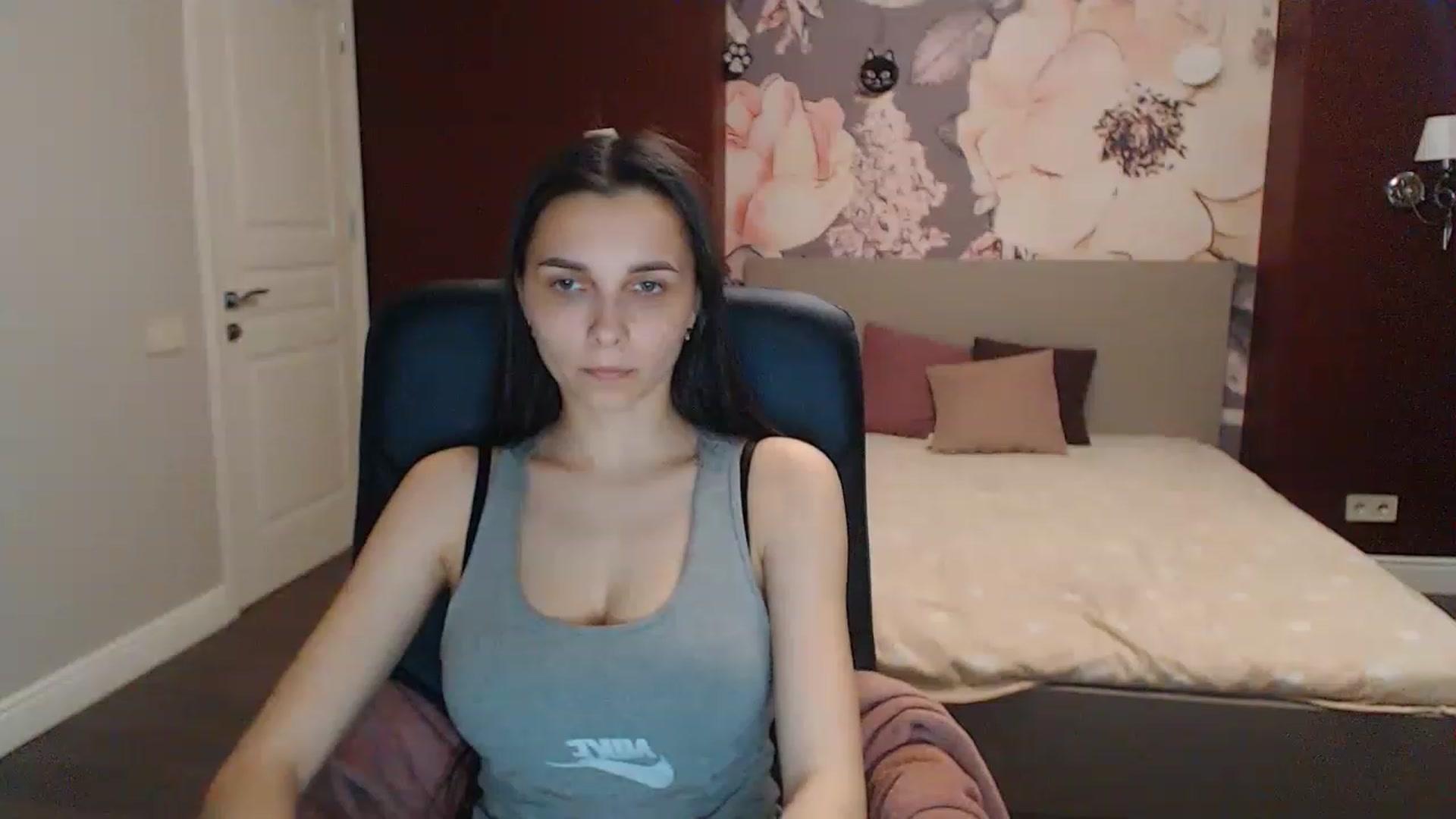 Gallery image thumbnail from Karina_Mils's myfreecams stream on, 05/06/2023, 17:07 image 7 of 20