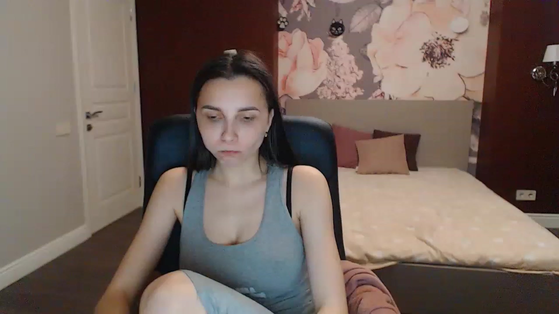 Gallery image thumbnail from Karina_Mils's myfreecams stream on, 05/06/2023, 17:07 image 11 of 20