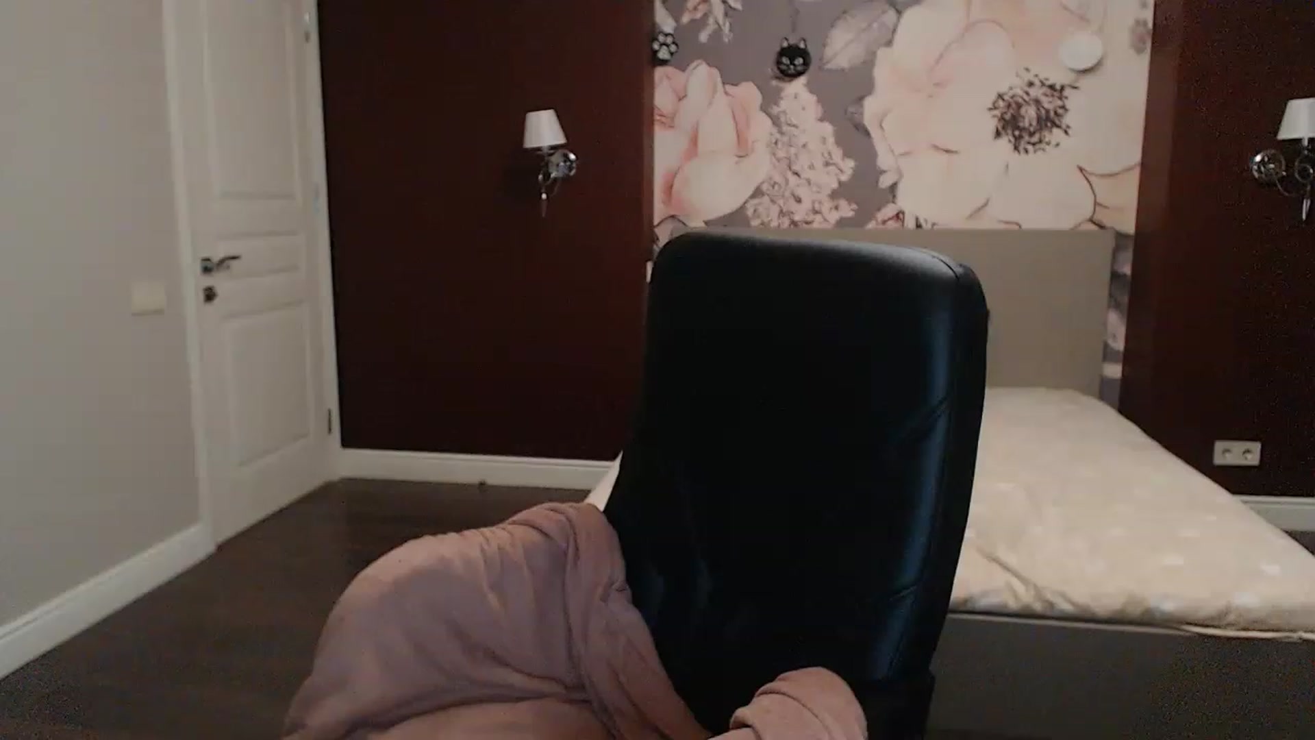 Gallery image thumbnail from Karina_Mils's myfreecams stream on, 05/06/2023, 17:07 image 19 of 20