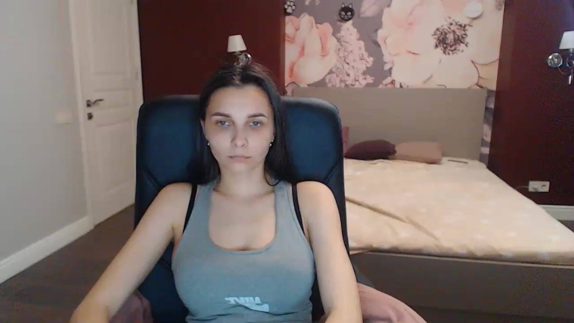 Gallery image thumbnail from Karina_Mils's myfreecams stream on, 05/07/2023, 15:21 image 8 of 20