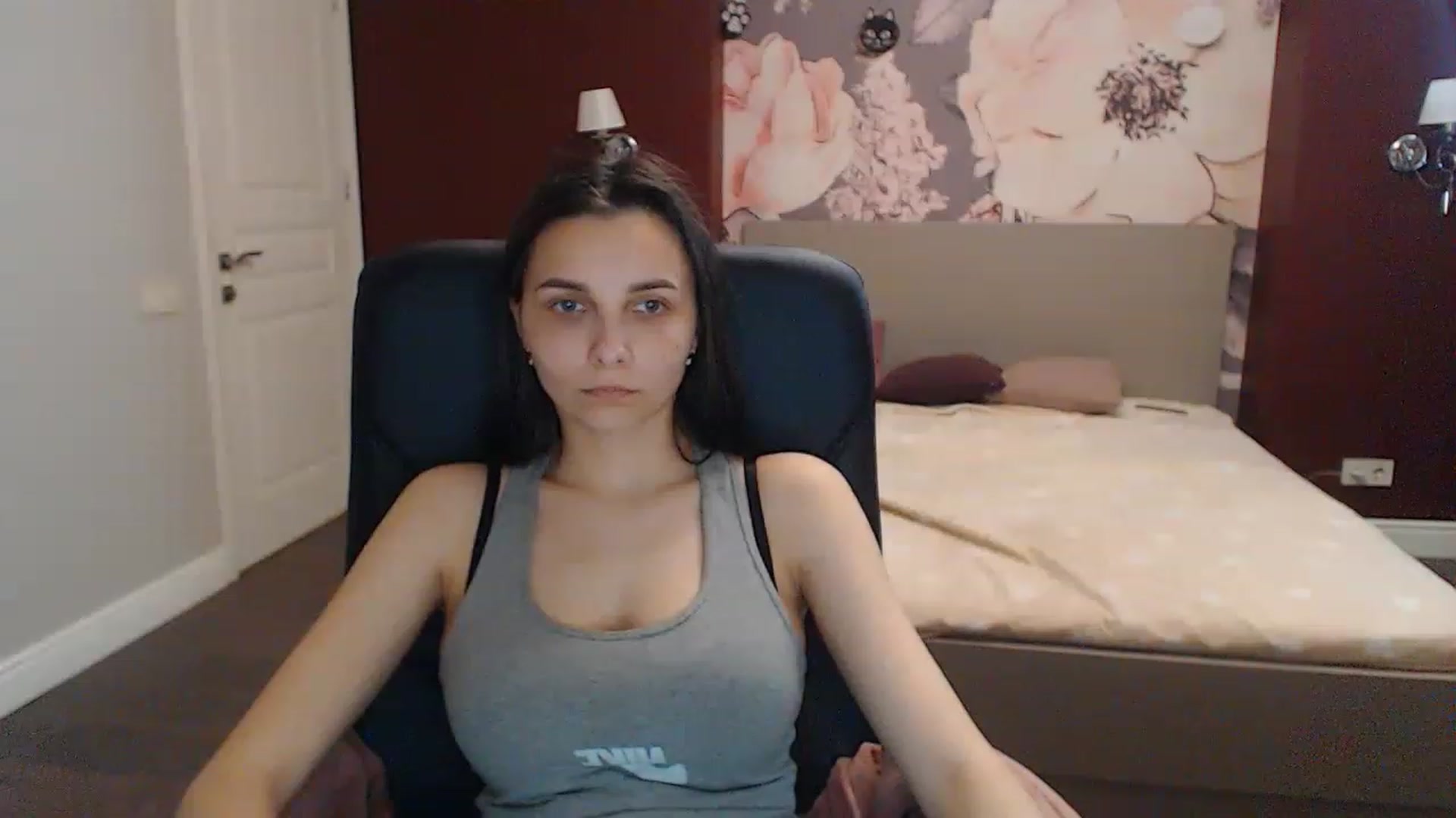 Gallery image thumbnail from Karina_Mils's myfreecams stream on, 05/07/2023, 15:21 image 7 of 20