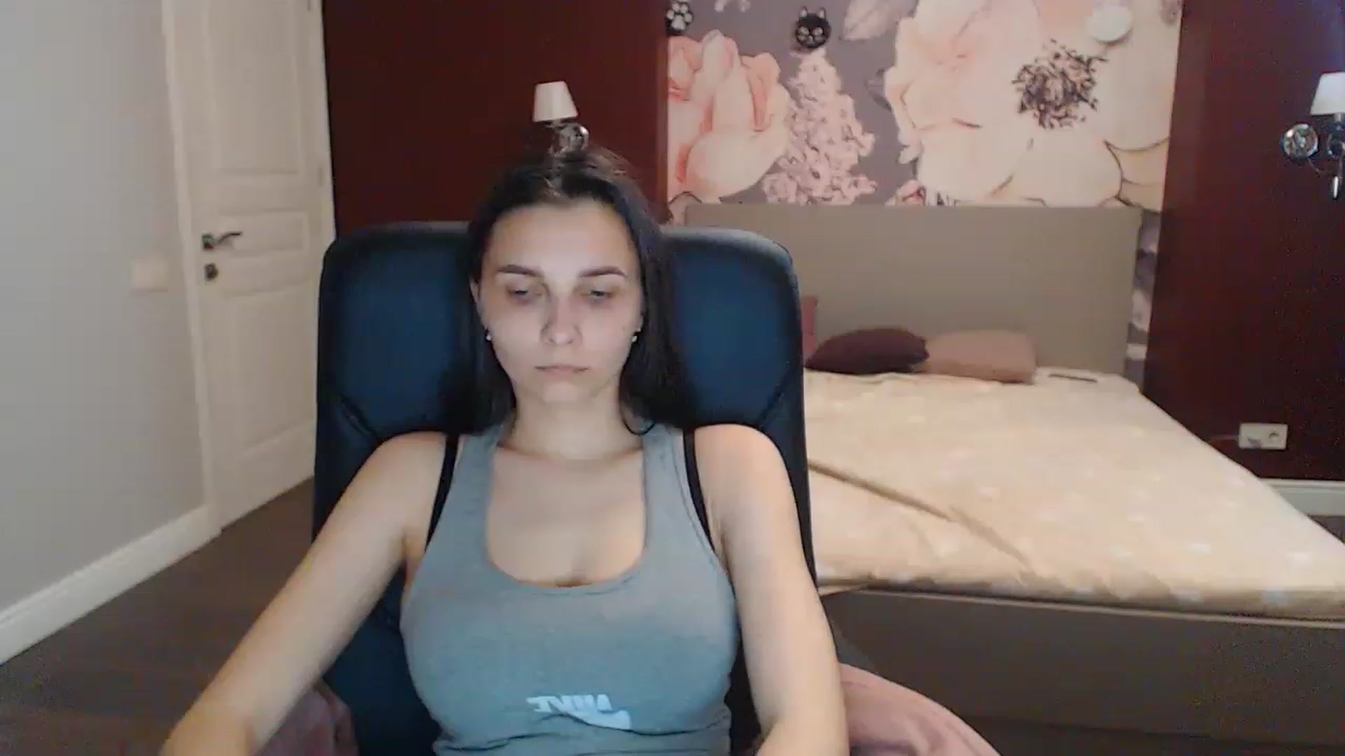 Gallery image thumbnail from Karina_Mils's myfreecams stream on, 05/07/2023, 15:21 image 9 of 20