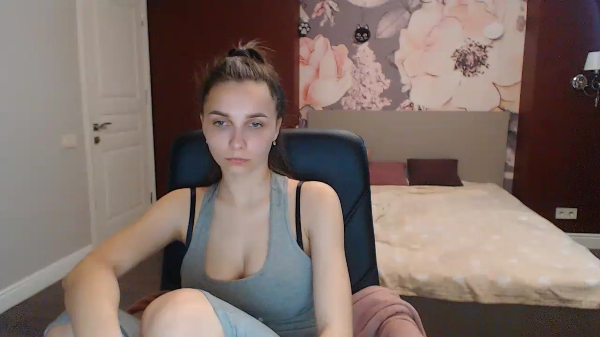 Gallery image thumbnail from Karina_Mils's myfreecams stream on, 05/10/2023, 07:41 image 20 of 20