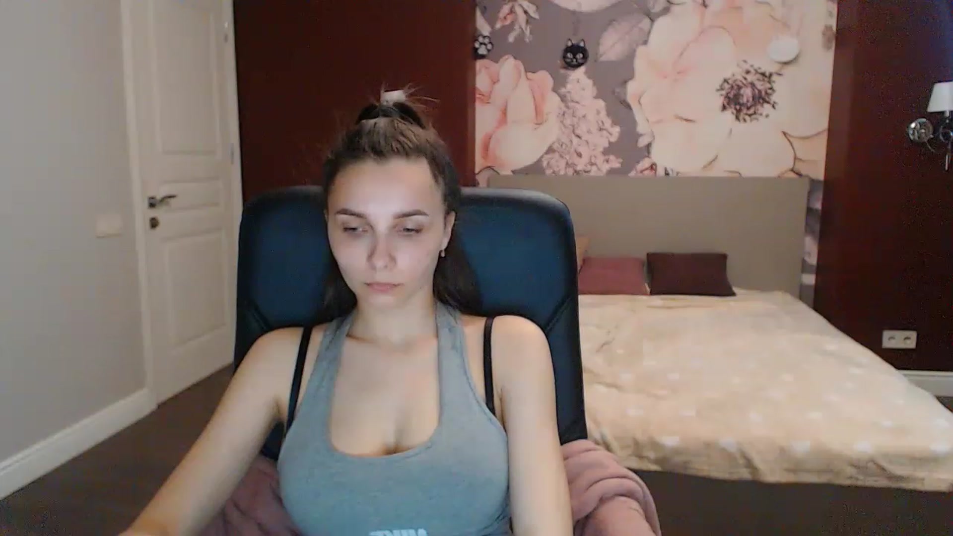 Gallery image thumbnail from Karina_Mils's myfreecams stream on, 05/10/2023, 07:41 image 18 of 20