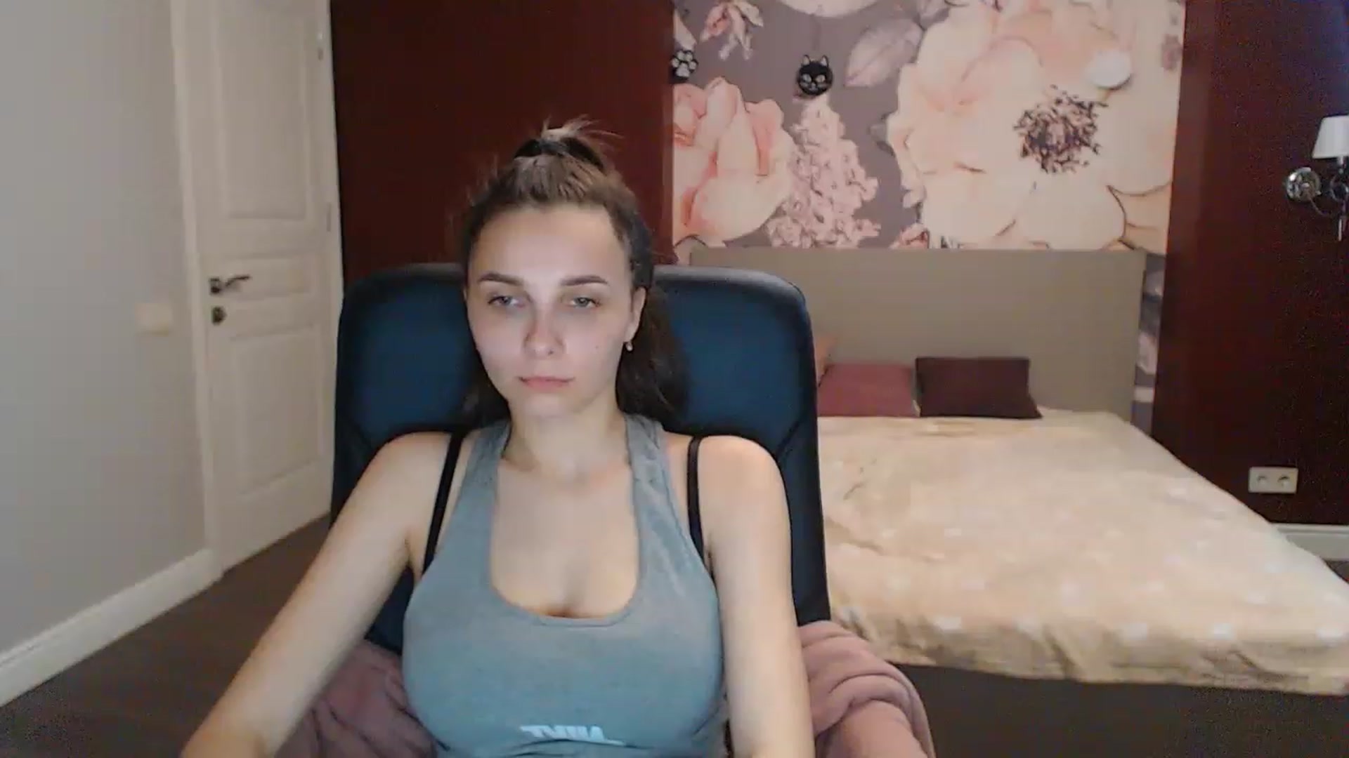 Gallery image thumbnail from Karina_Mils's myfreecams stream on, 05/10/2023, 07:41 image 13 of 20