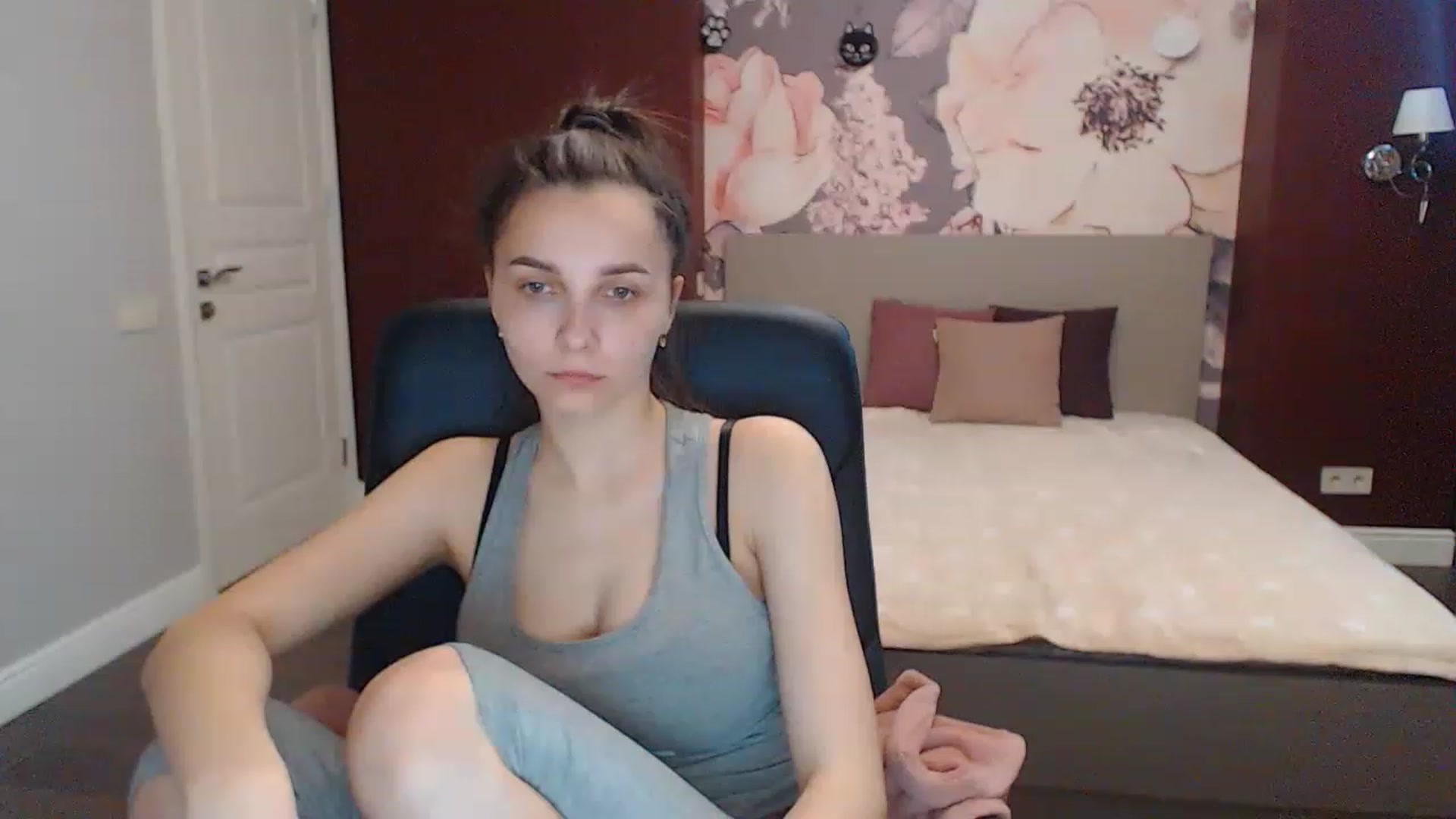 Gallery image thumbnail from Karina_Mils's myfreecams stream on, 05/11/2023, 10:10 image 1 of 20