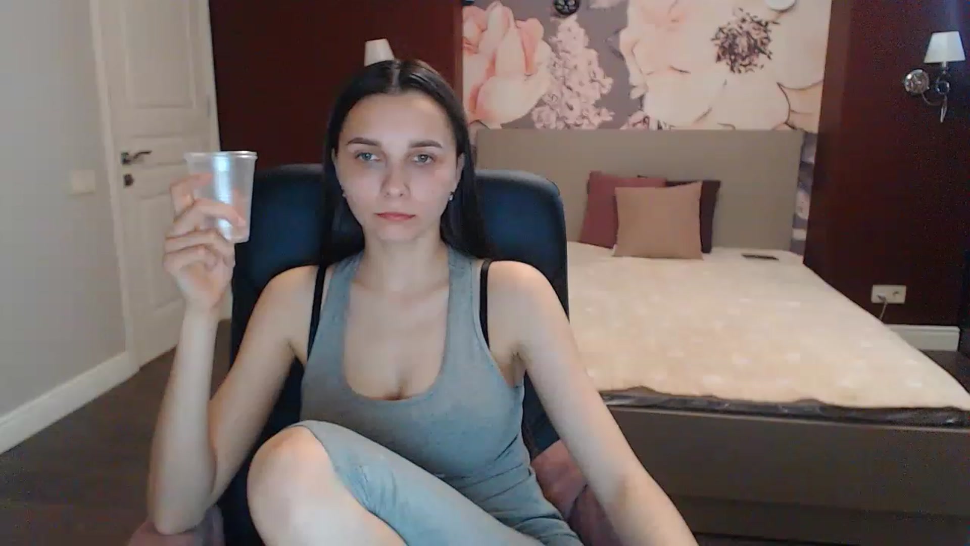 Gallery image thumbnail from Karina_Mils's myfreecams stream on, 05/12/2023, 13:37 image 19 of 20