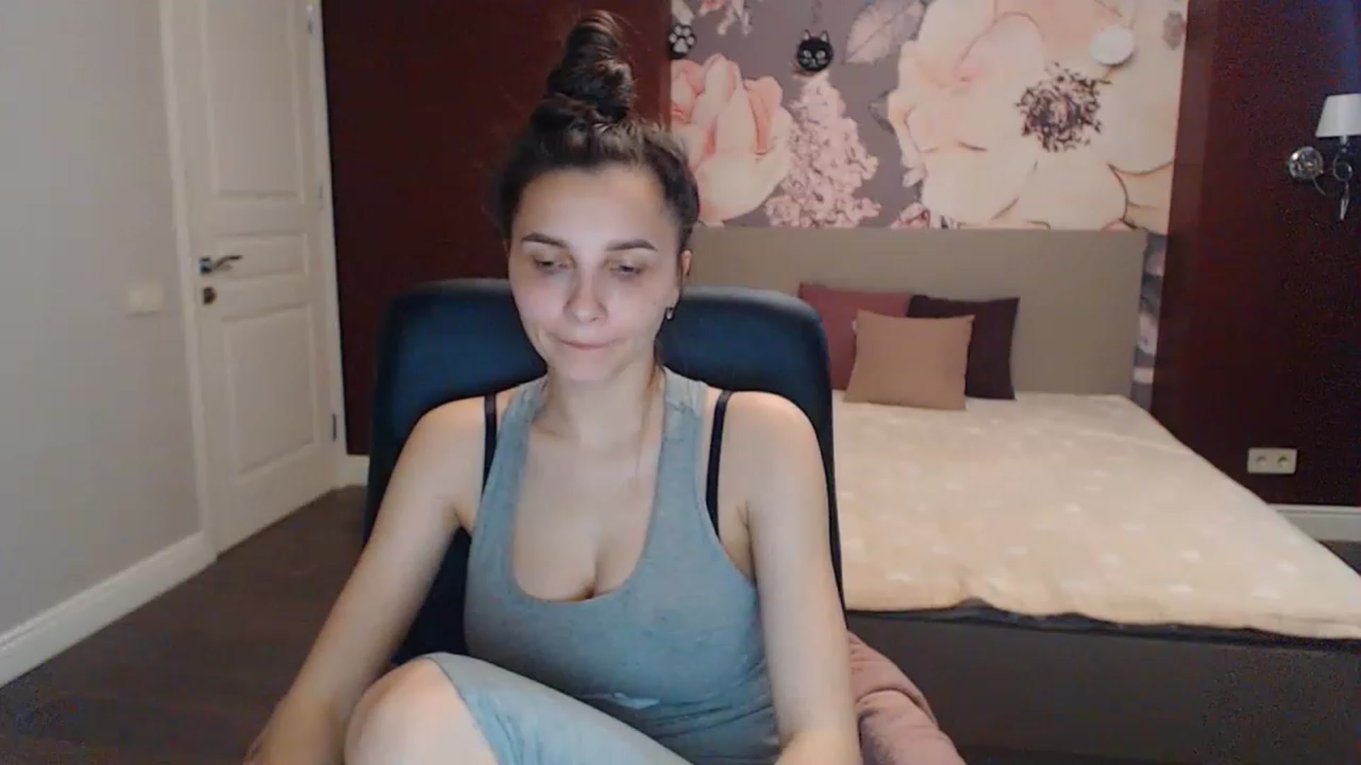 Gallery image thumbnail from Karina_Mils's myfreecams stream on, 05/13/2023, 15:42 image 1 of 20